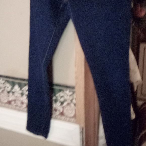 High Rise Jeans - Picture 4 of 10